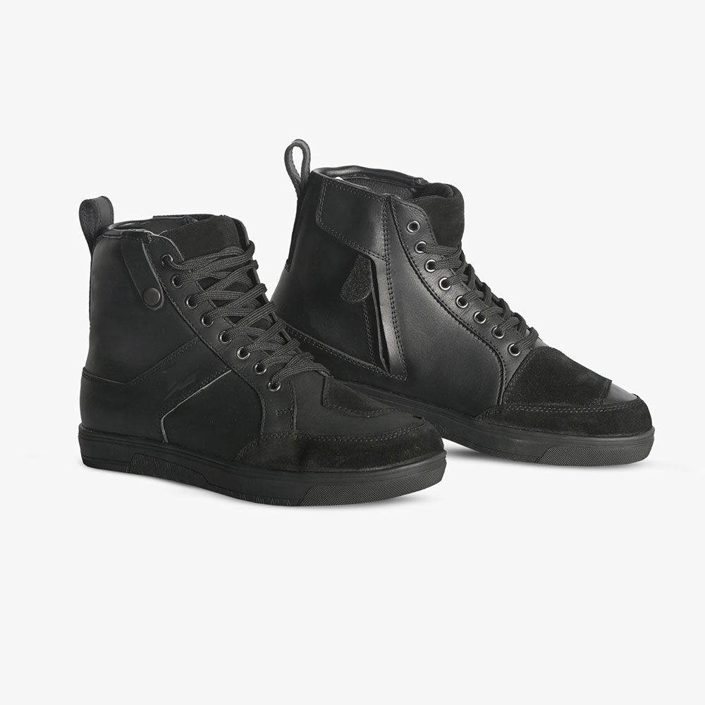 Sneaker Boot